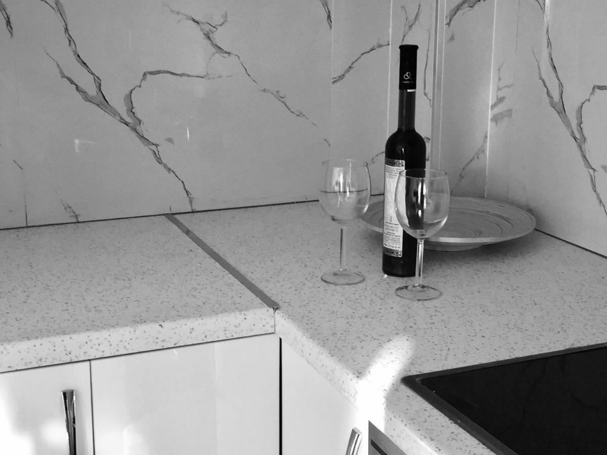 Sea And Sun Apartments Sarandë エクステリア 写真